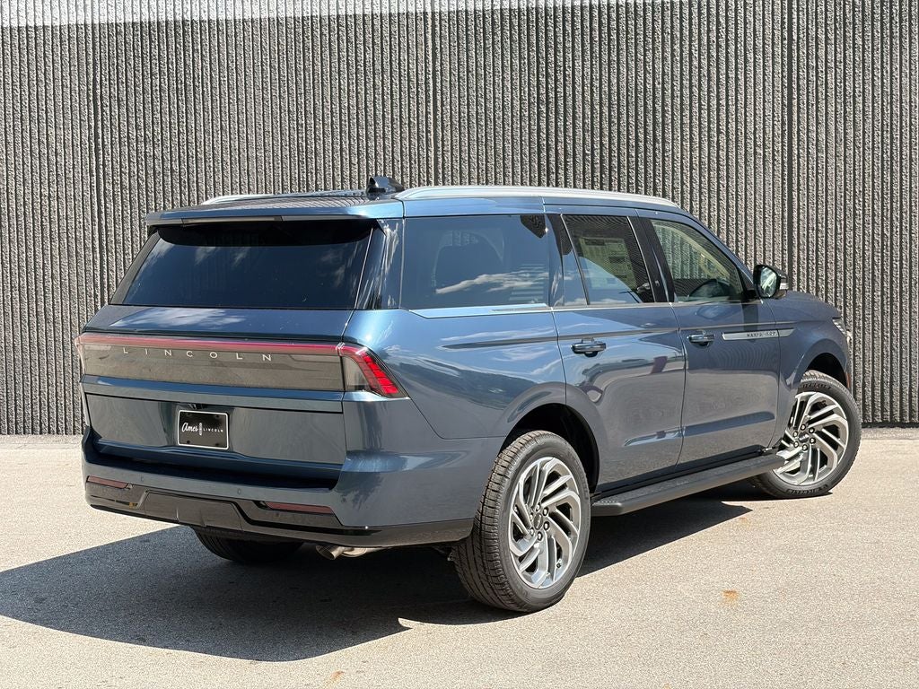 2027 Lincoln Navigator Premiere