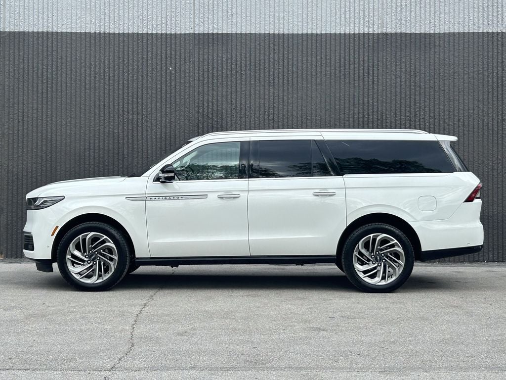 2025 Lincoln Navigator L Reserve