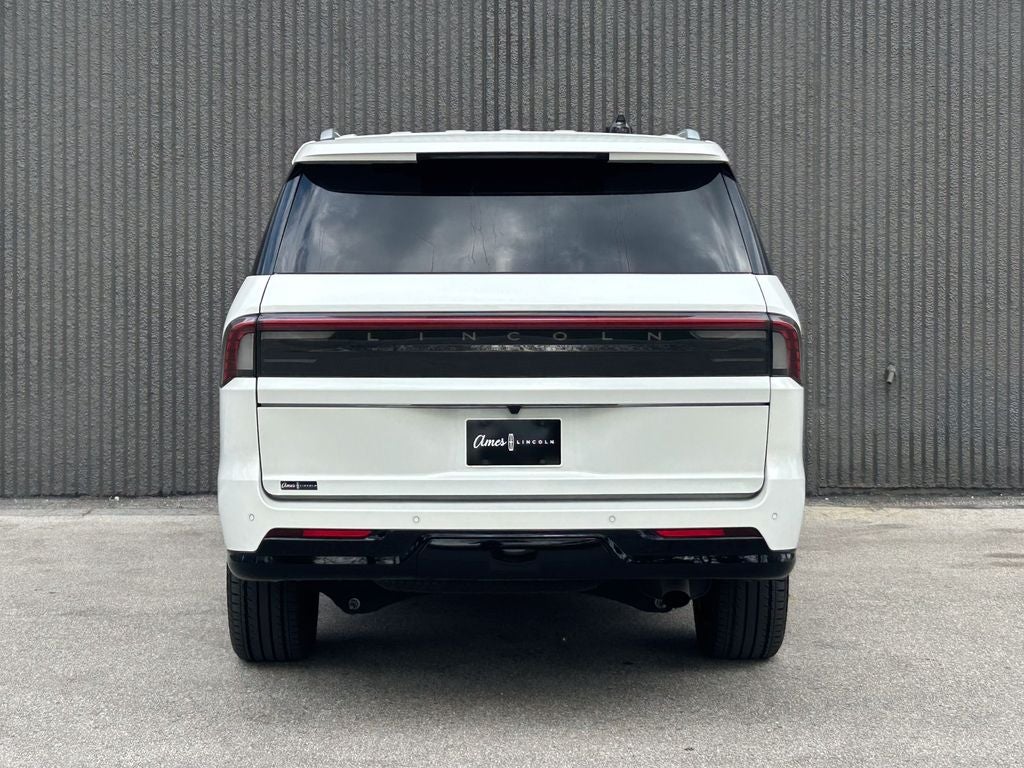 2025 Lincoln Navigator L Reserve