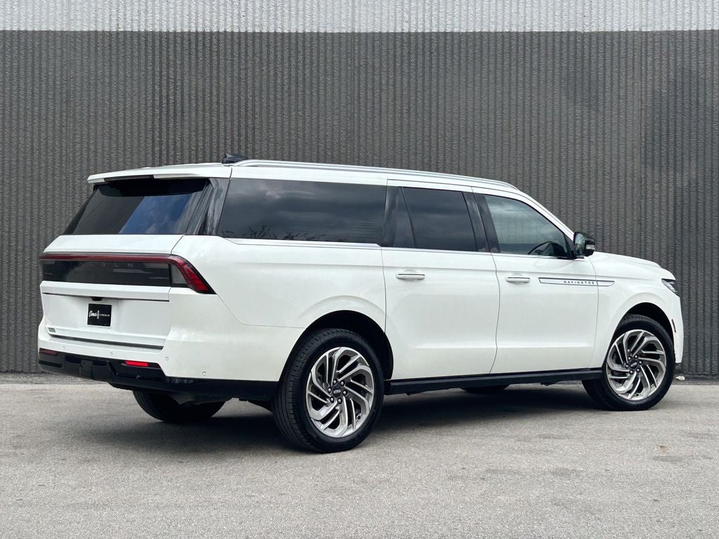2025 Lincoln Navigator L Reserve