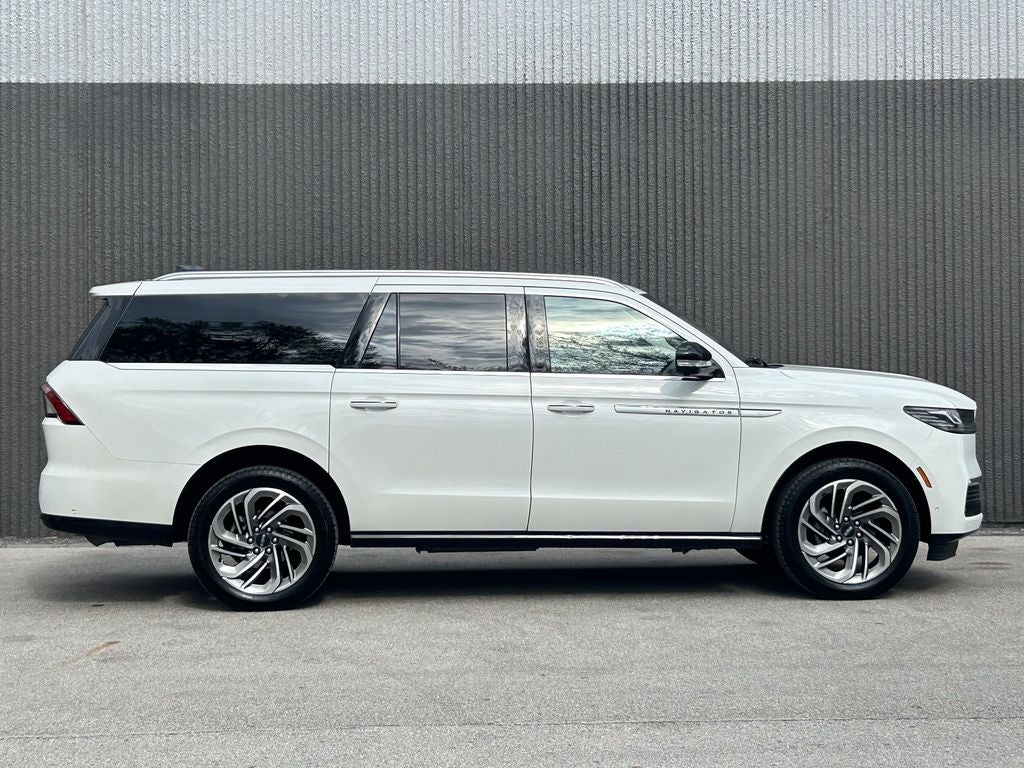 2025 Lincoln Navigator L Reserve