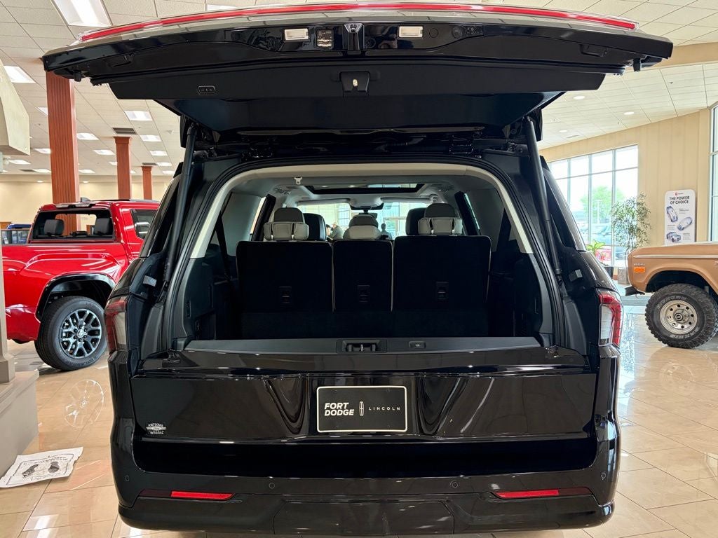 2026 Lincoln Navigator L Reserve