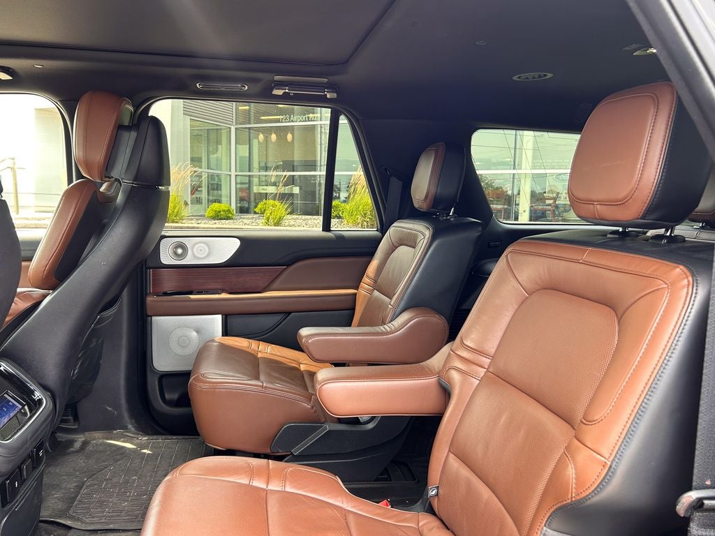 2022 Lincoln Navigator L Reserve