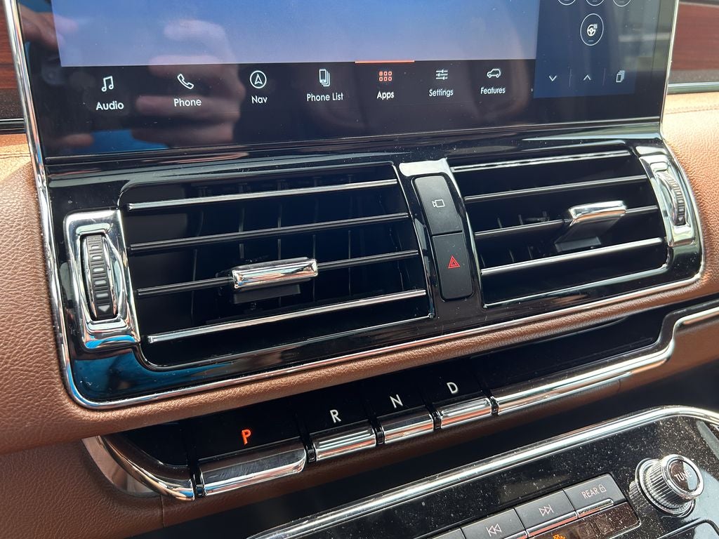 2022 Lincoln Navigator L Reserve