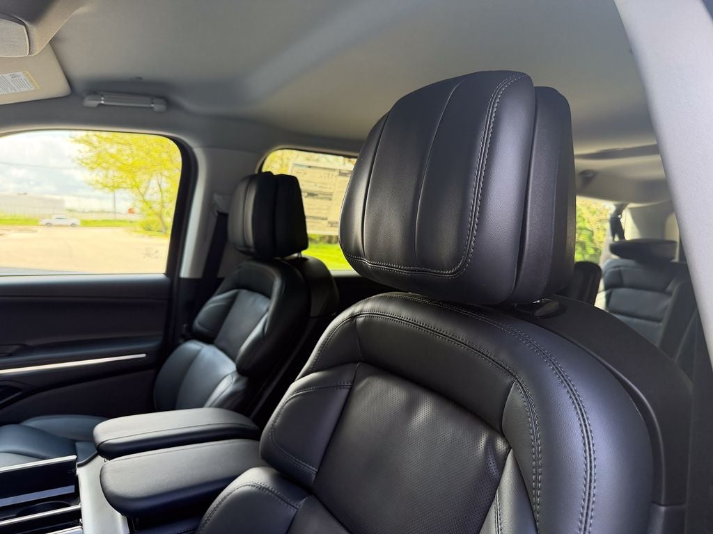 2026 Lincoln Navigator L Premiere