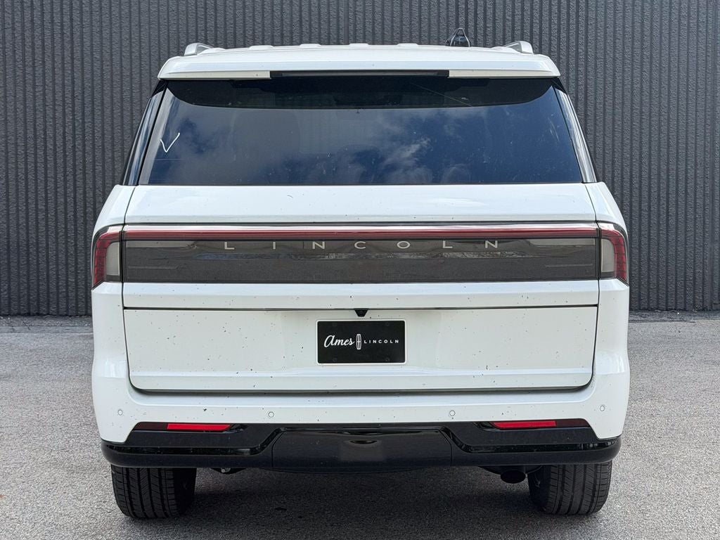 2026 Lincoln Navigator L Premiere