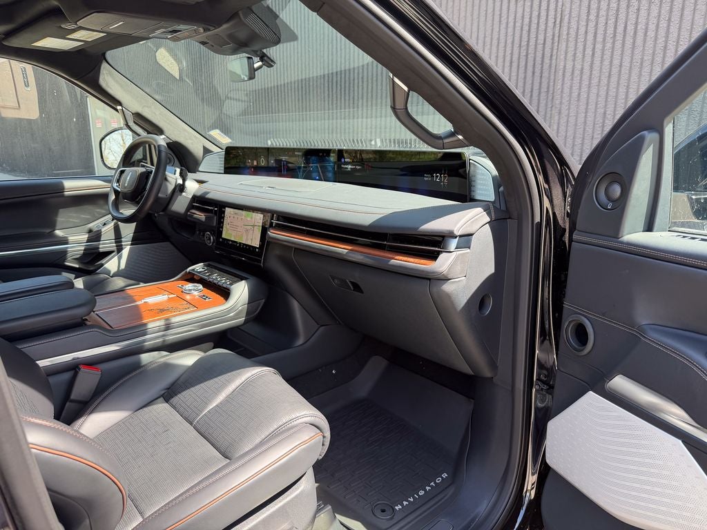 2026 Lincoln Navigator L Black Label