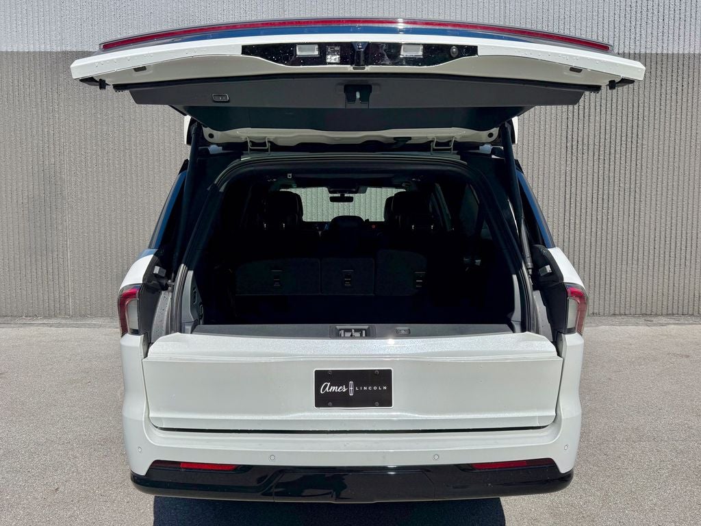 2026 Lincoln Navigator L Black Label