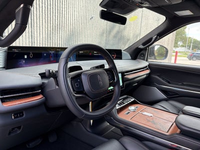 2027 Lincoln Navigator L Black Label