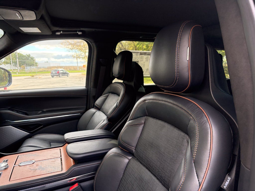 2027 Lincoln Navigator L Black Label
