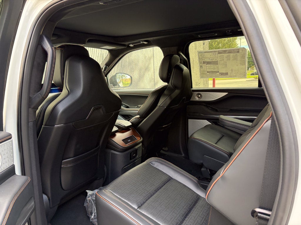 2027 Lincoln Navigator L Black Label