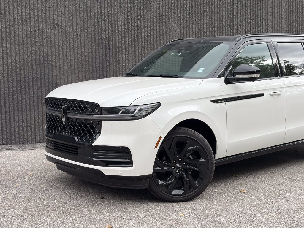 2027 Lincoln Navigator L Black Label