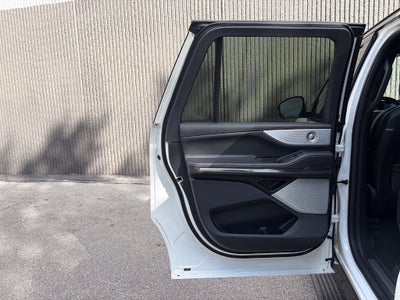2027 Lincoln Navigator L Black Label