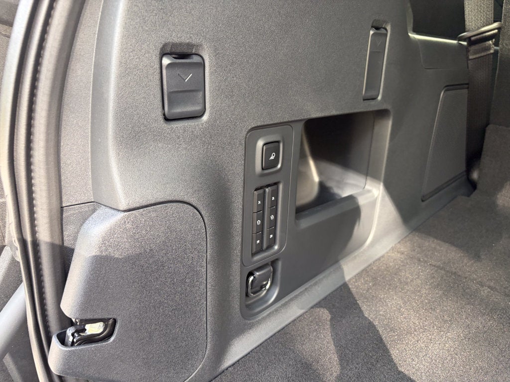 2027 Lincoln Navigator L Black Label