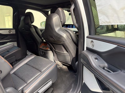 2027 Lincoln Navigator L Black Label