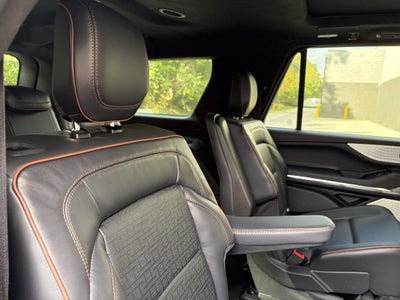 2027 Lincoln Navigator L Black Label