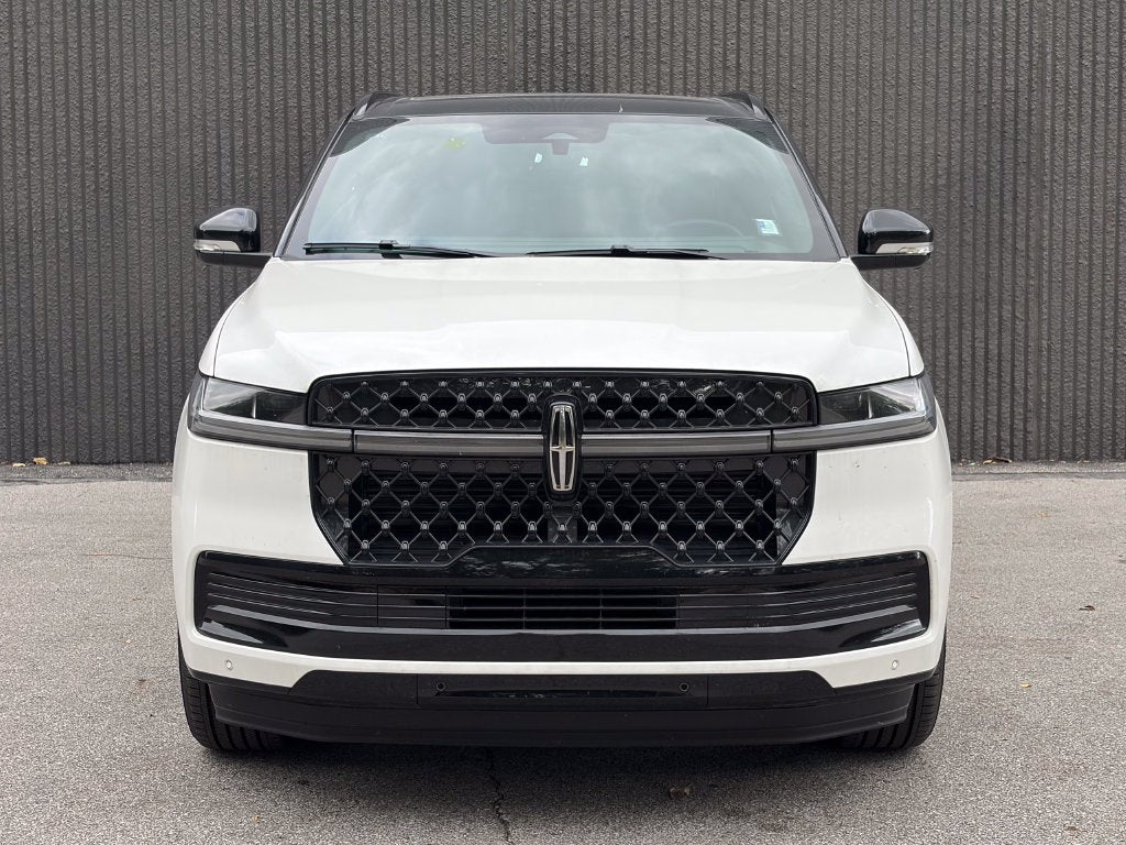 2027 Lincoln Navigator L Black Label