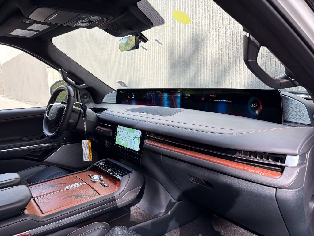 2027 Lincoln Navigator L Black Label