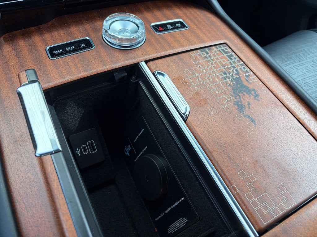 2027 Lincoln Navigator L Black Label