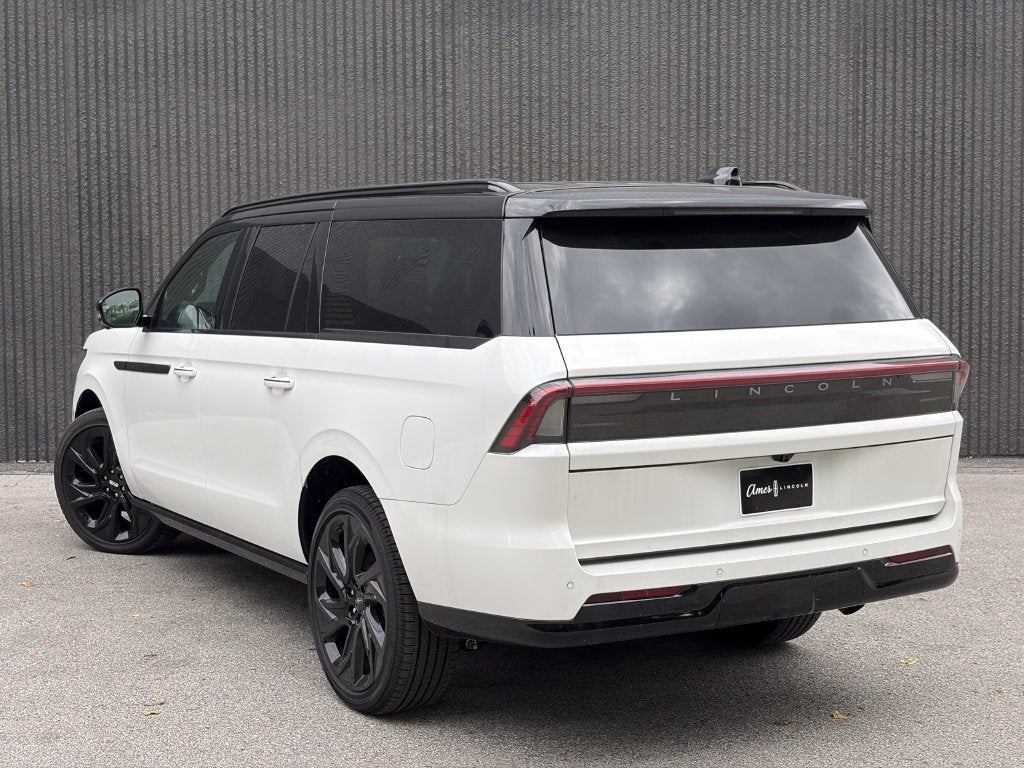 2027 Lincoln Navigator L Black Label