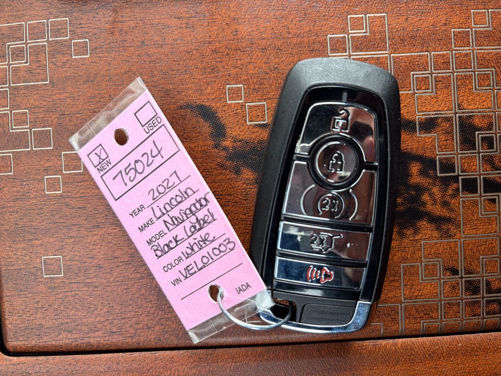 2027 Lincoln Navigator L Black Label