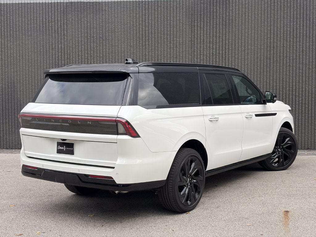 2027 Lincoln Navigator L Black Label