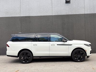 2027 Lincoln Navigator L Black Label