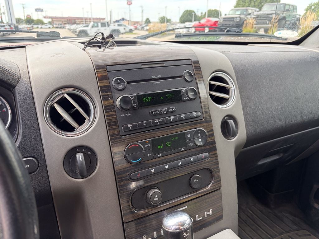 2007 Lincoln Mark LT Base