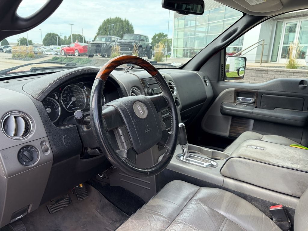 2007 Lincoln Mark LT Base