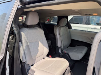 2025 Toyota Sienna LE 8 Passenger