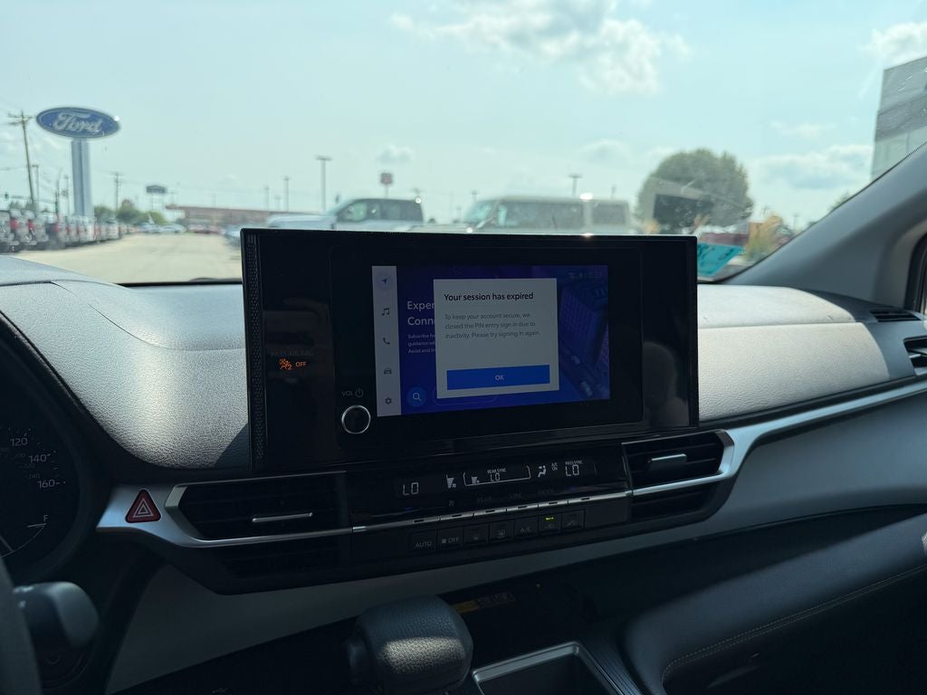 2025 Toyota Sienna LE 8 Passenger