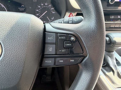 2025 Toyota Sienna LE 8 Passenger