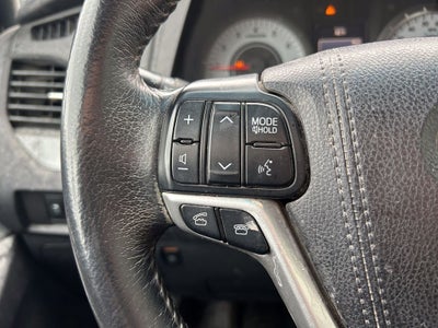 2017 Toyota Sienna SE 8 Passenger