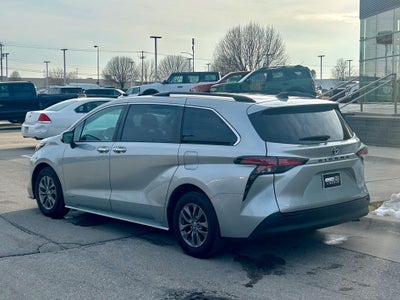 2021 Toyota Sienna XLE 7 Passenger