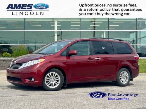 2017 Toyota Sienna XLE Premium 8 Passenger