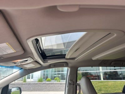 2017 Toyota Sienna XLE Premium 8 Passenger
