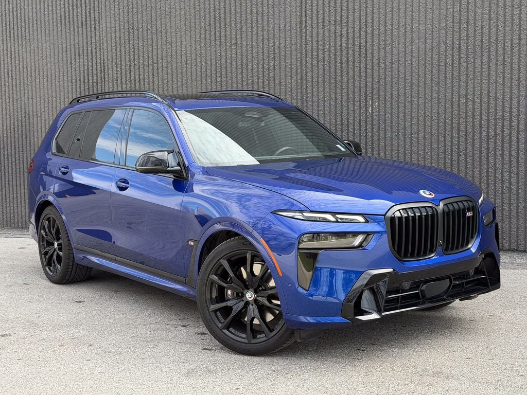 2023 BMW X7 M60i