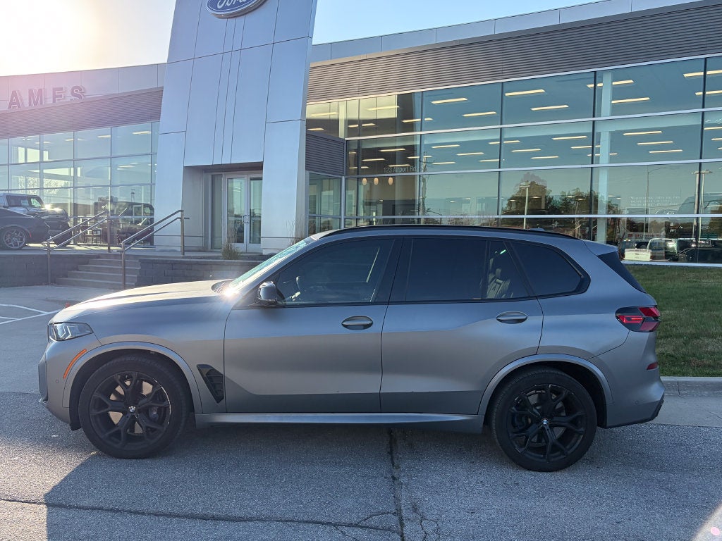 2025 BMW X5 M60i