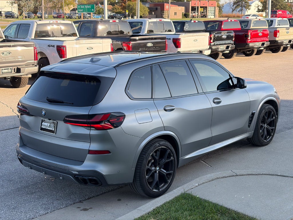 2025 BMW X5 M60i