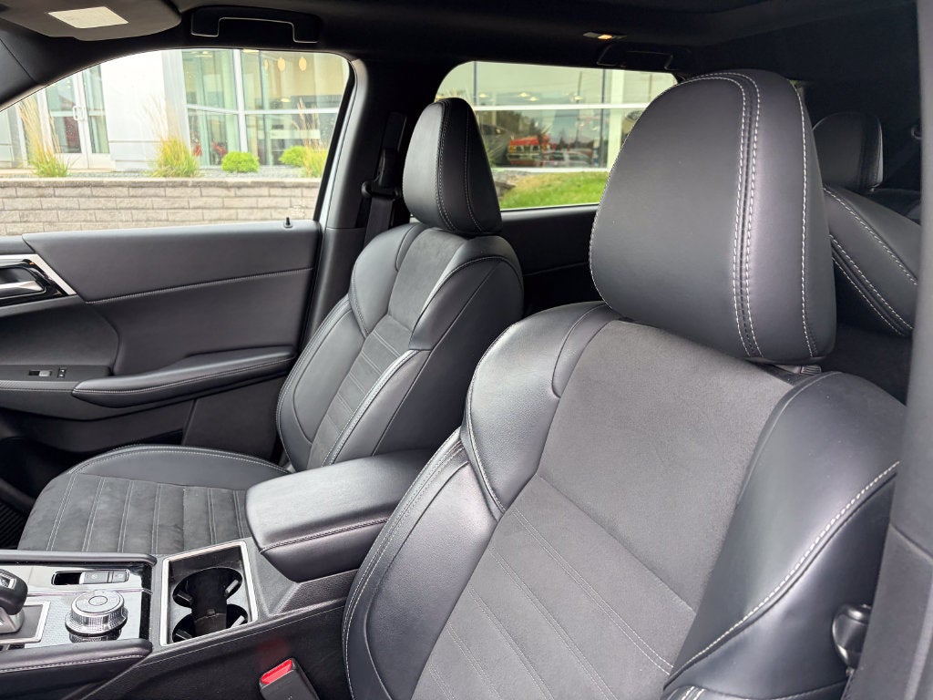 2024 Mitsubishi Outlander SE Black Edition