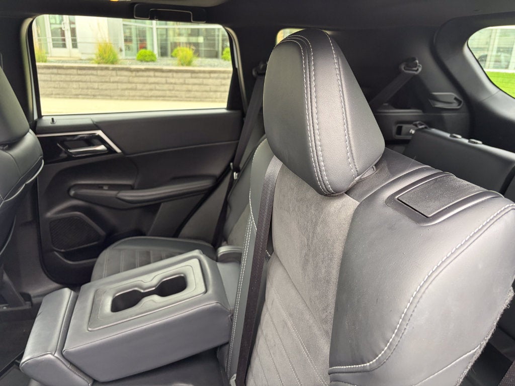2024 Mitsubishi Outlander SE Black Edition