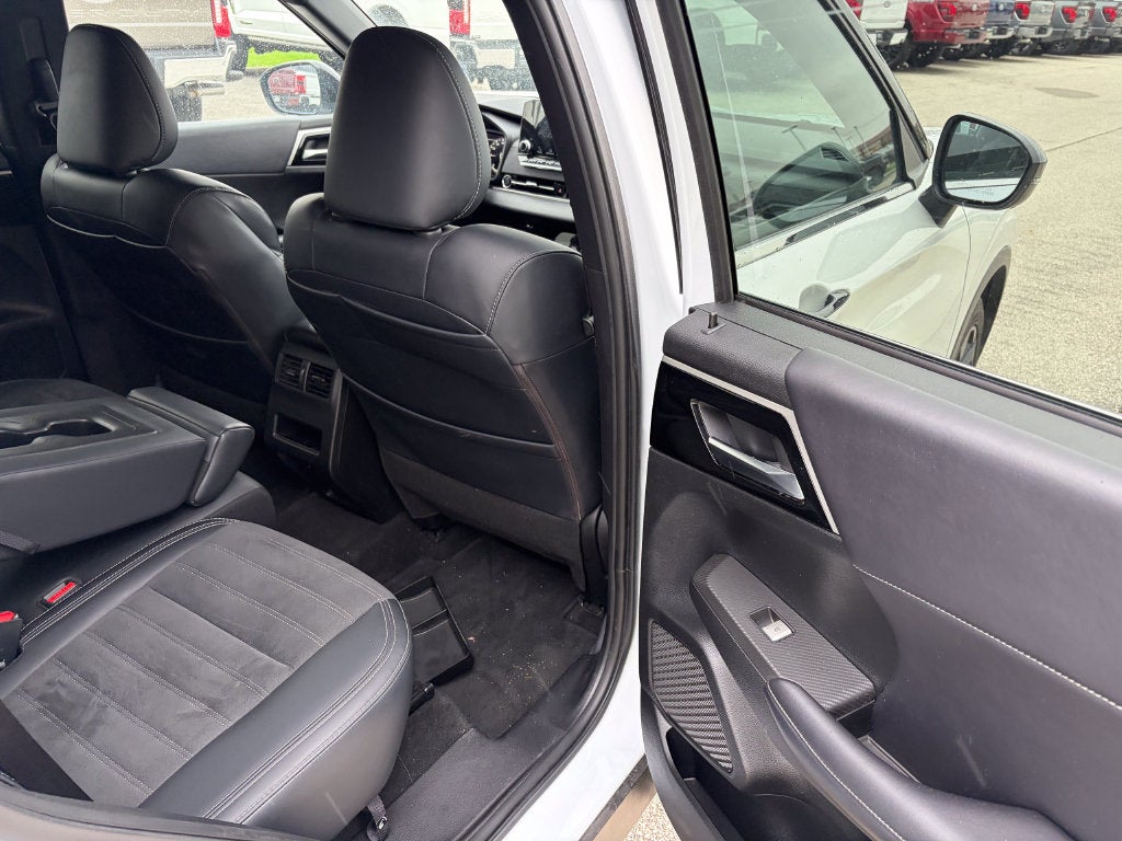 2024 Mitsubishi Outlander SE Black Edition