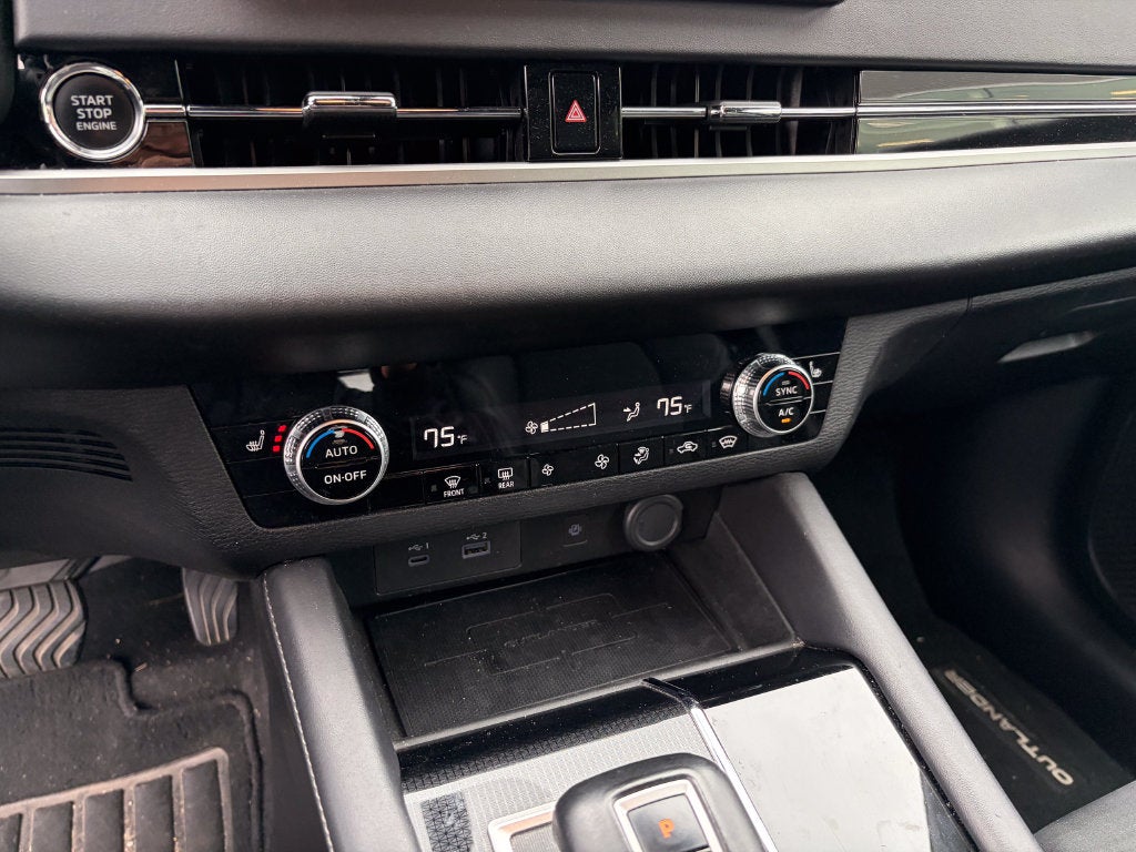 2024 Mitsubishi Outlander SE Black Edition