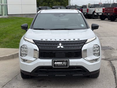 2024 Mitsubishi Outlander SE Black Edition