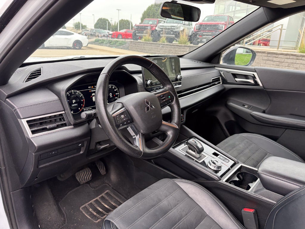 2024 Mitsubishi Outlander SE Black Edition