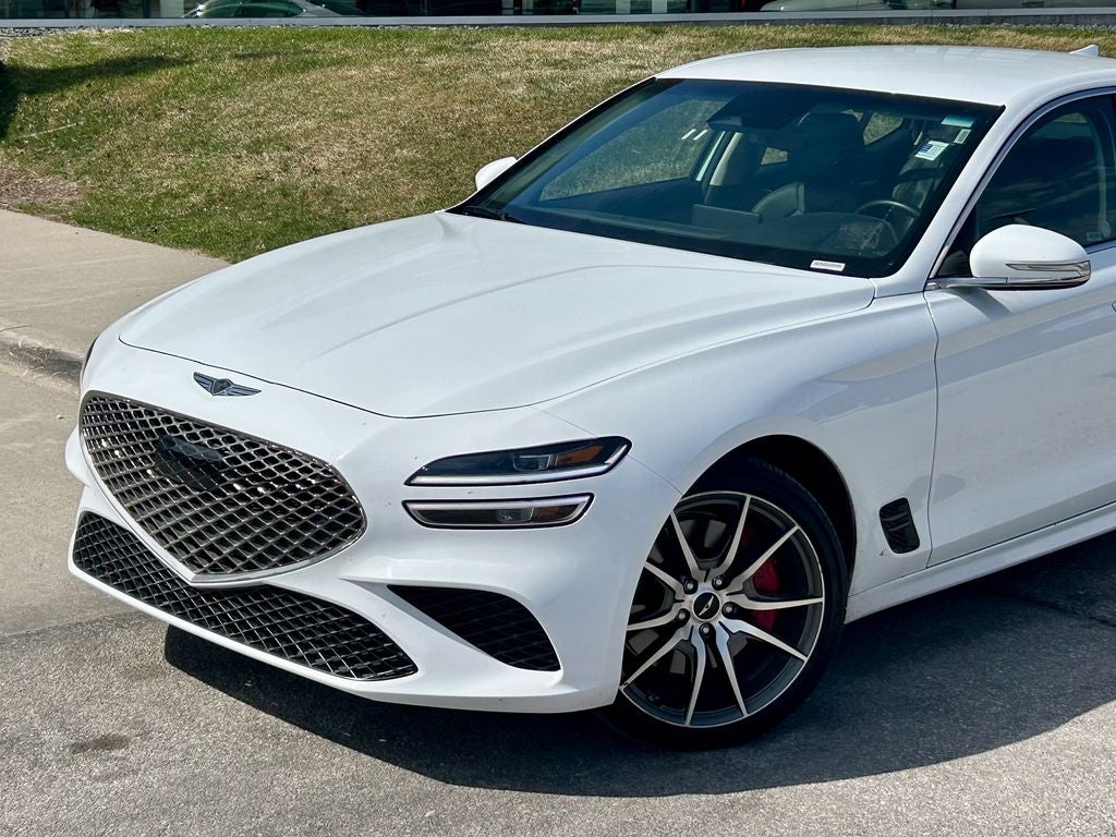 2025 Genesis G70 2.5T