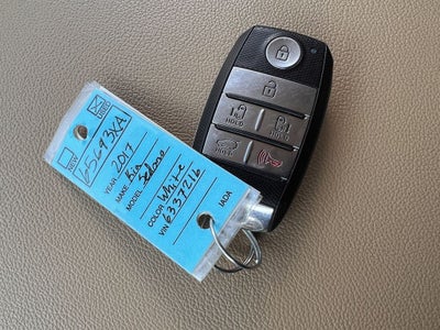 2017 Kia Sedona LX