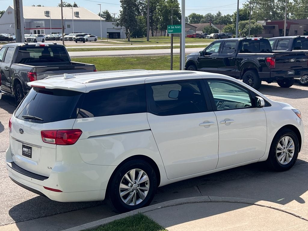 2017 Kia Sedona LX