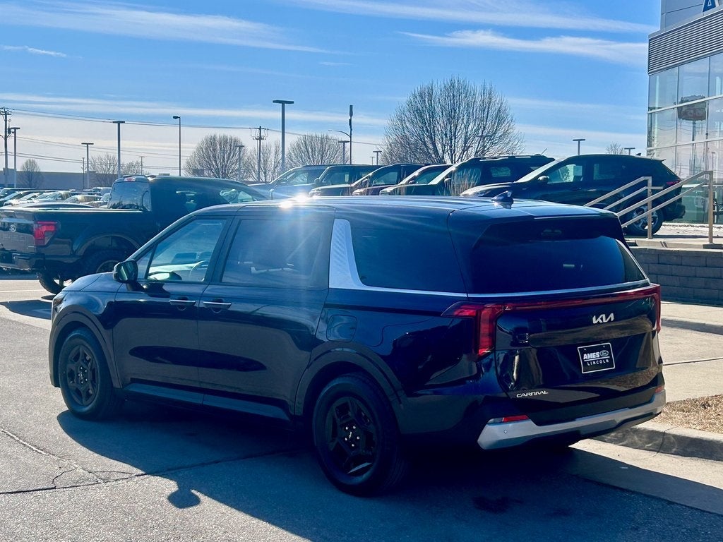 2025 Kia Carnival LXS