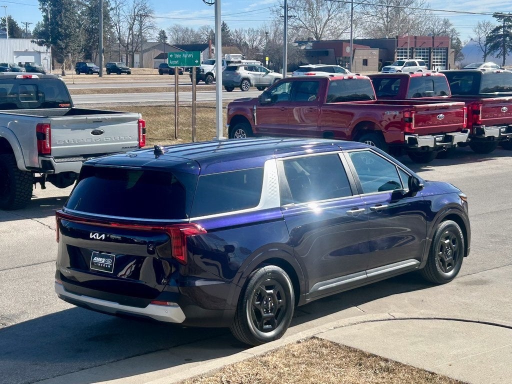 2025 Kia Carnival LXS